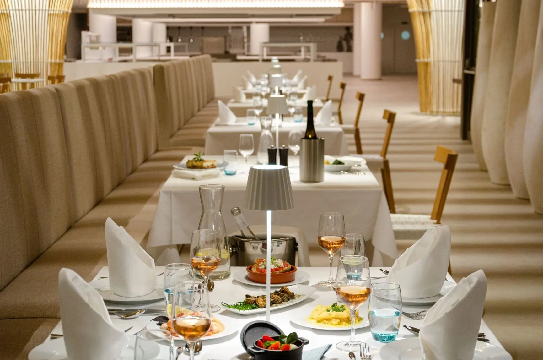 ip96_13890_Hauptrestaurant_WOL