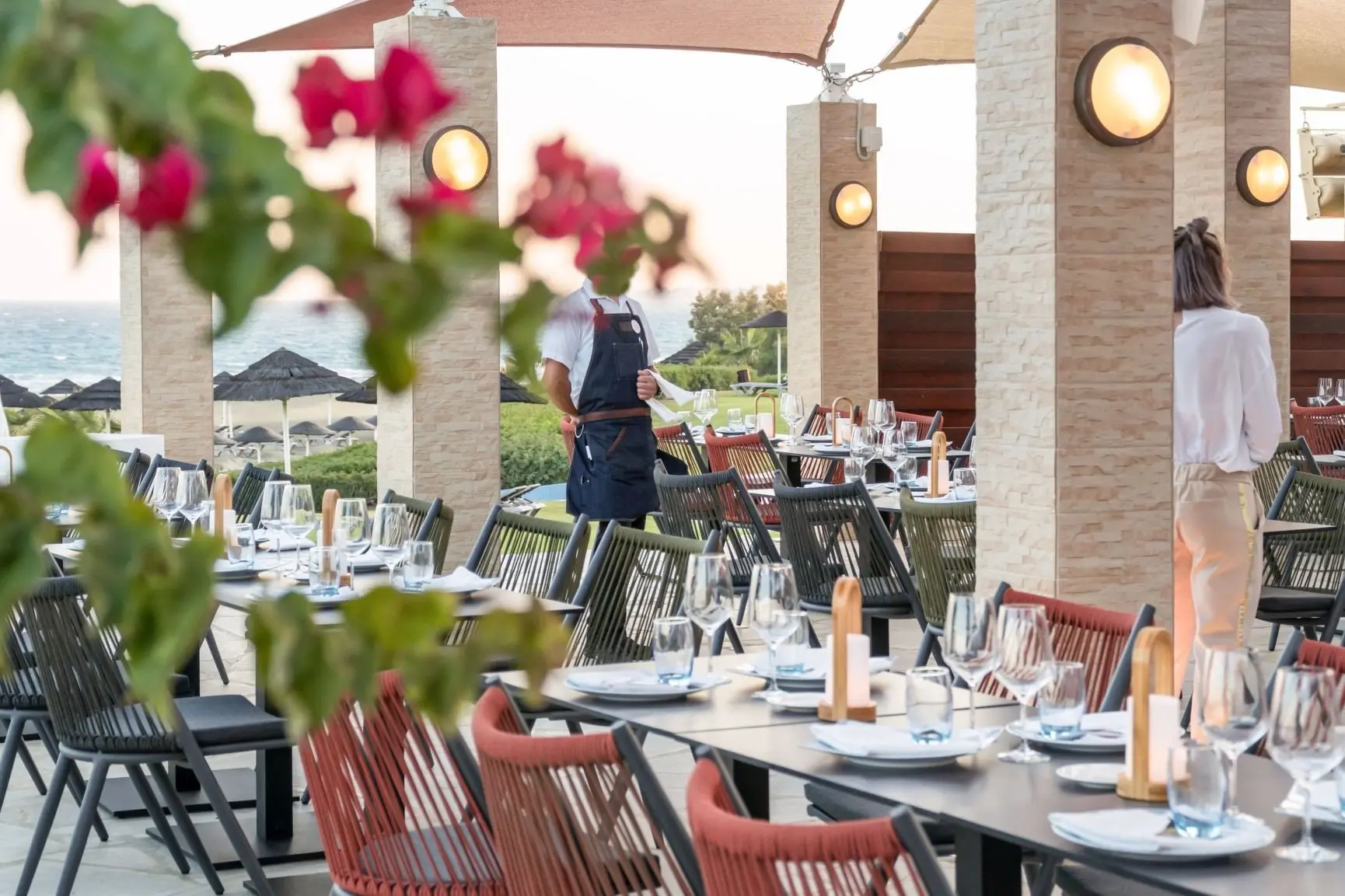 cp47_13973_Beach_Restaurant_WOL