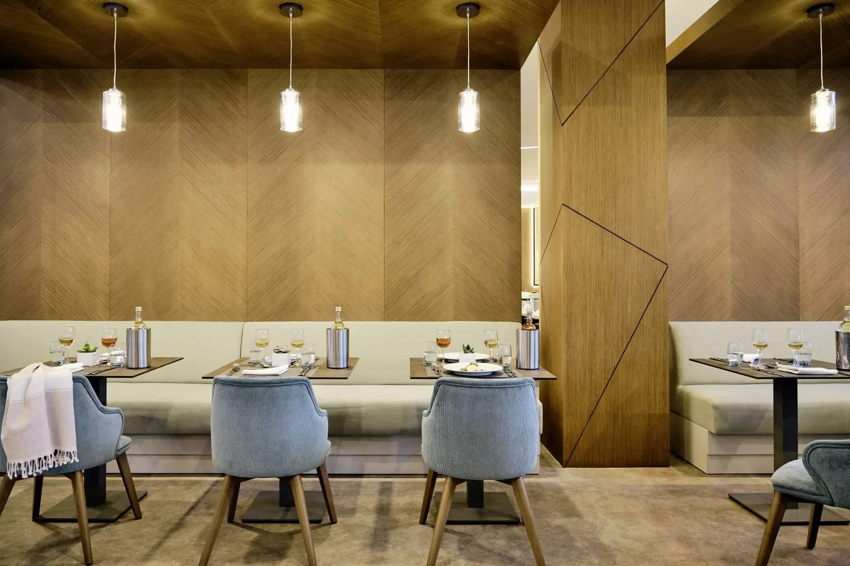 cp_14610_Restaurant_WOL