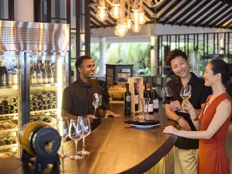 RCMN_WINE_BAR_15780_WOL