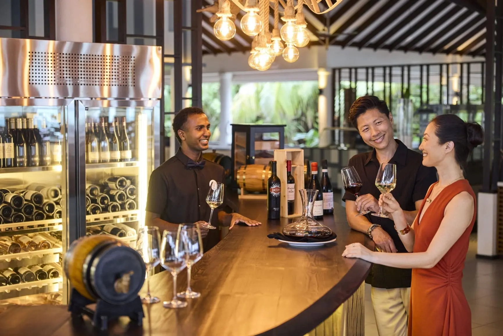 RCMN_WINE_BAR_15780_WOL