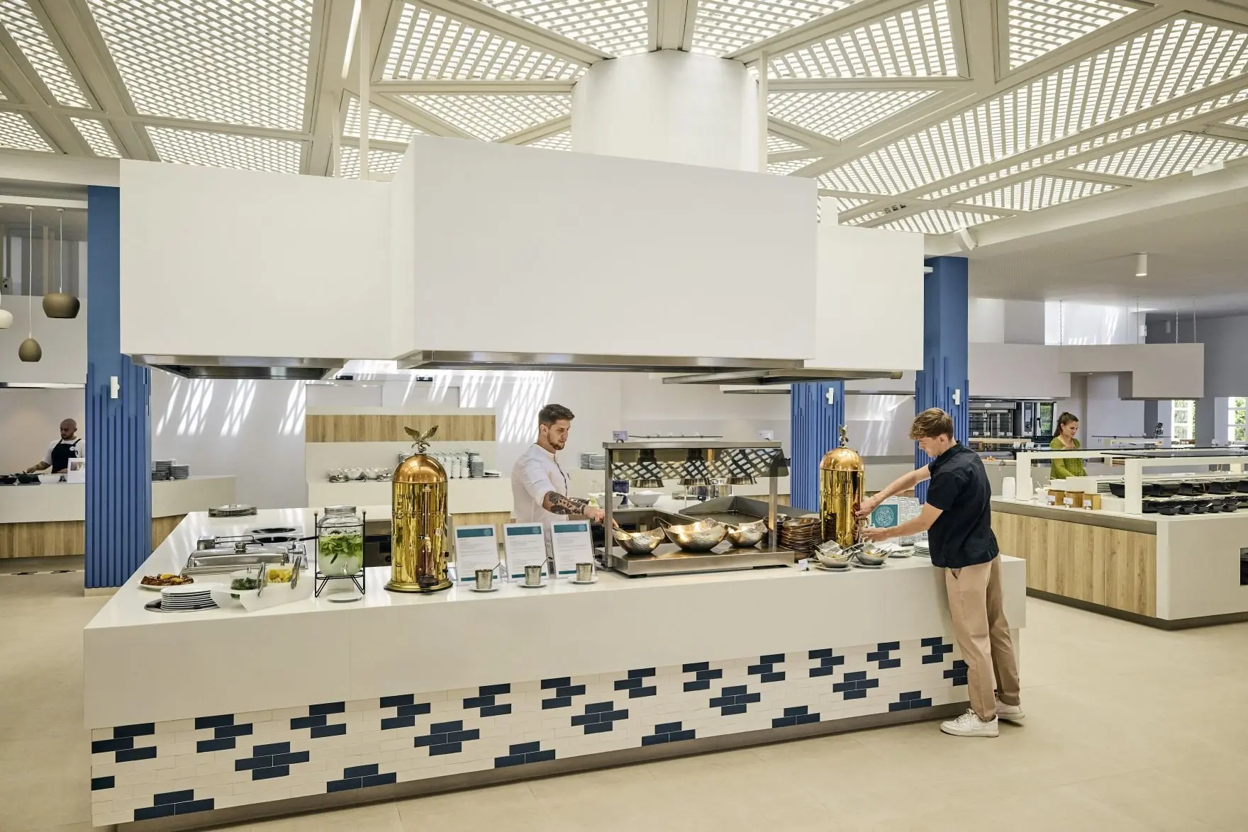 RCDL_Main_Restaurant_15194_WOL