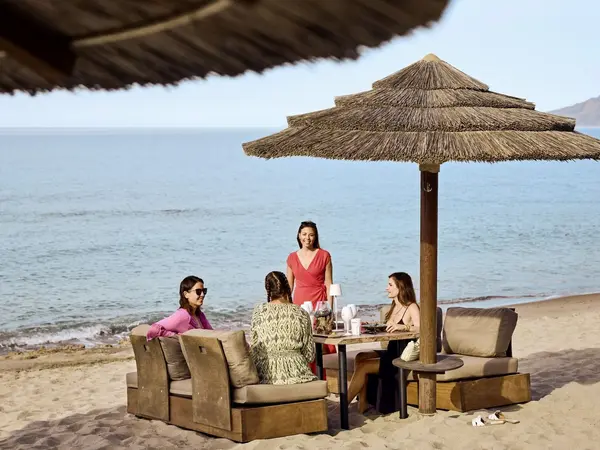 RCDL_Barefoot_Beach_Dinner_15176_WOL