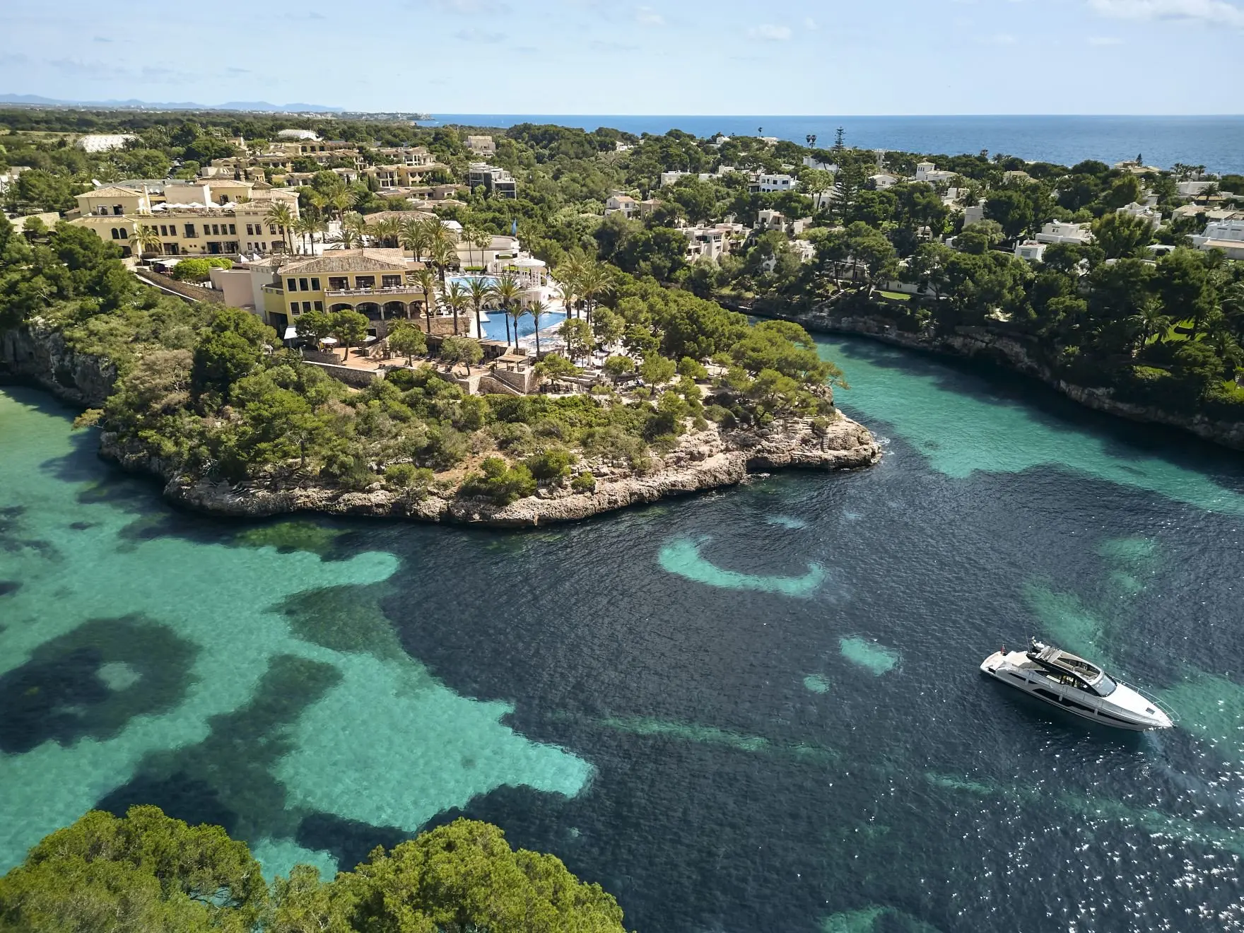 RCSN_Drone_Resort_15829_WOL