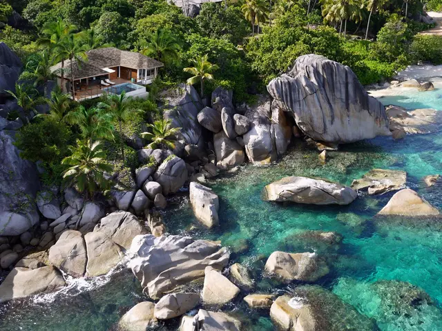 Exterior_aerial_view_[5967-ORIGINAL]