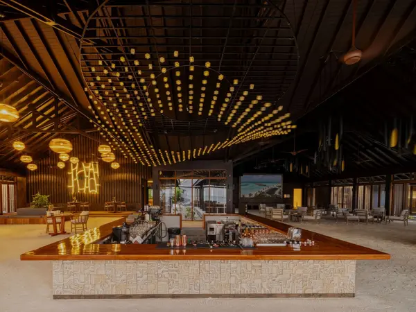 Nala_Velu_Bar_Interior_02