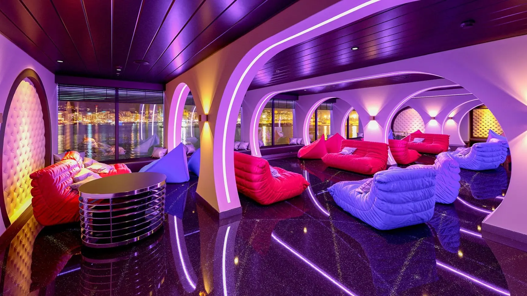 AIDAcosma___AIDAnova_Wave_Club_Teens_Lounge