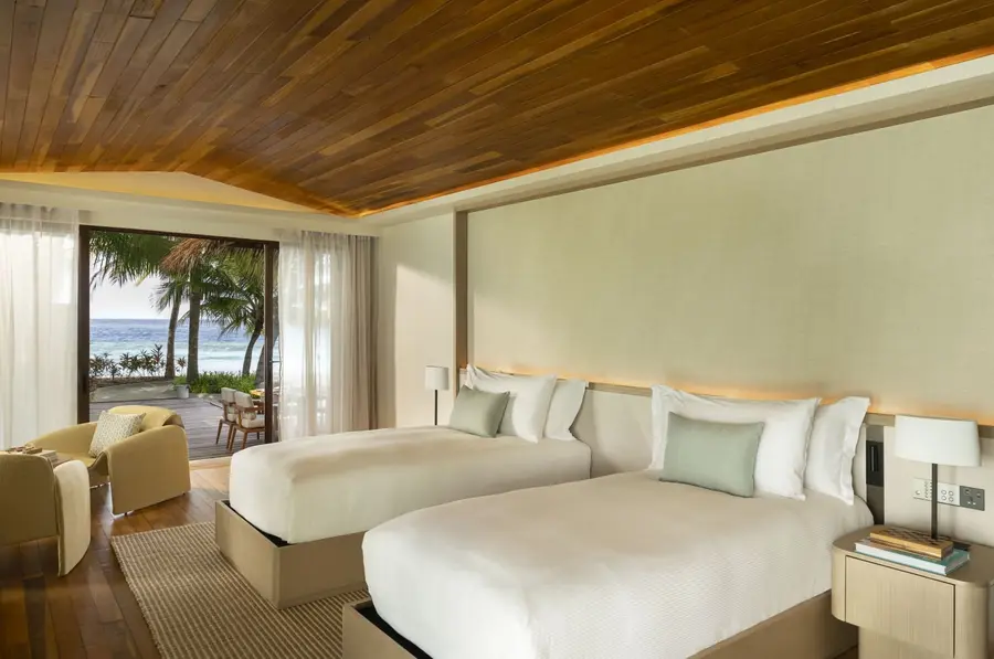 BP 11_074 Left BR hi-res