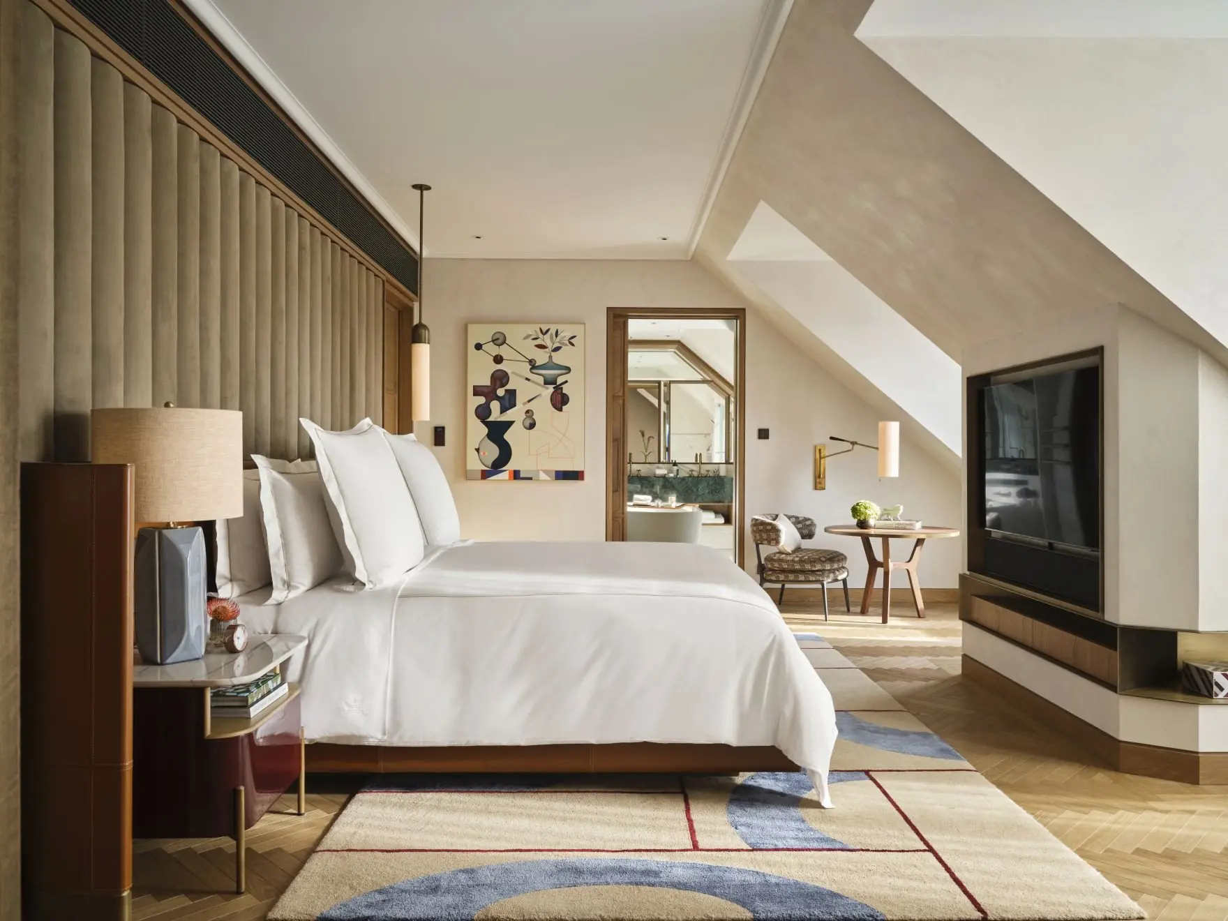 Rosewood Munich_Prinzessin Augusta House_502_Bedroom_Davide Lovatti_01
