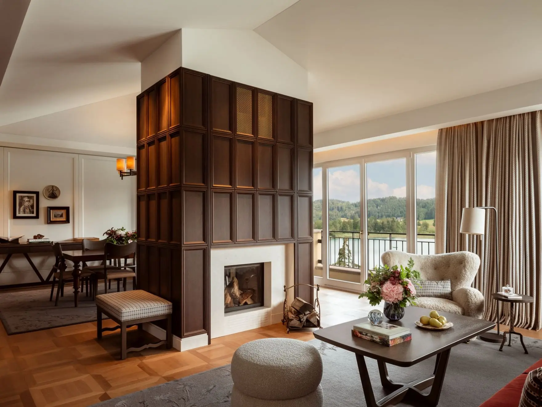 RWFSL_Facilities_House_KaiserFranzJosef_LivingRoom_Fireplace