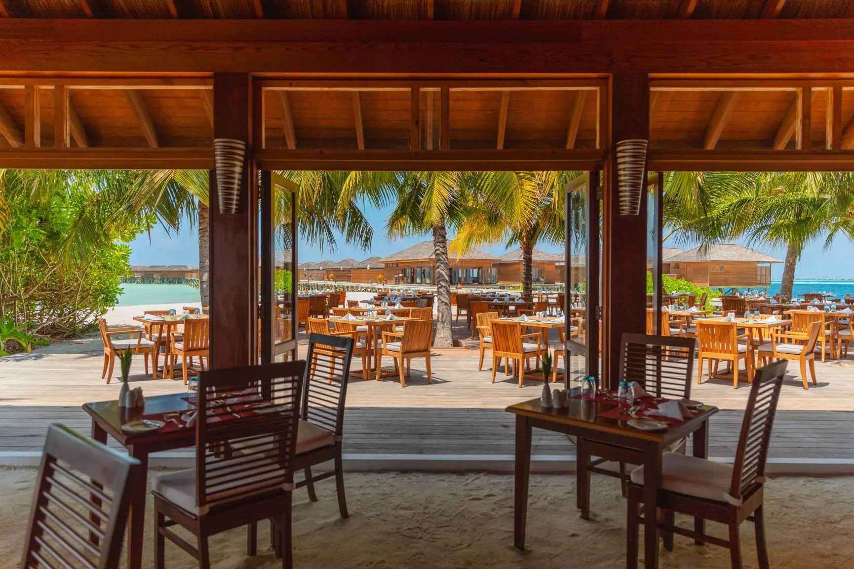Vilamendhoo_Ahima_Buffet Restaurant 