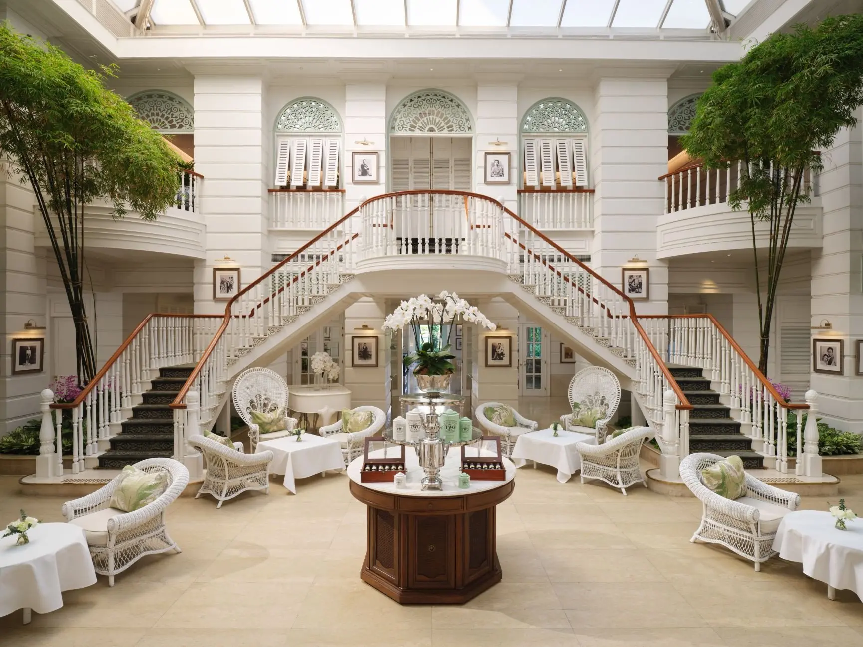 bangkok-dine-the-authors-lounge-hero-01