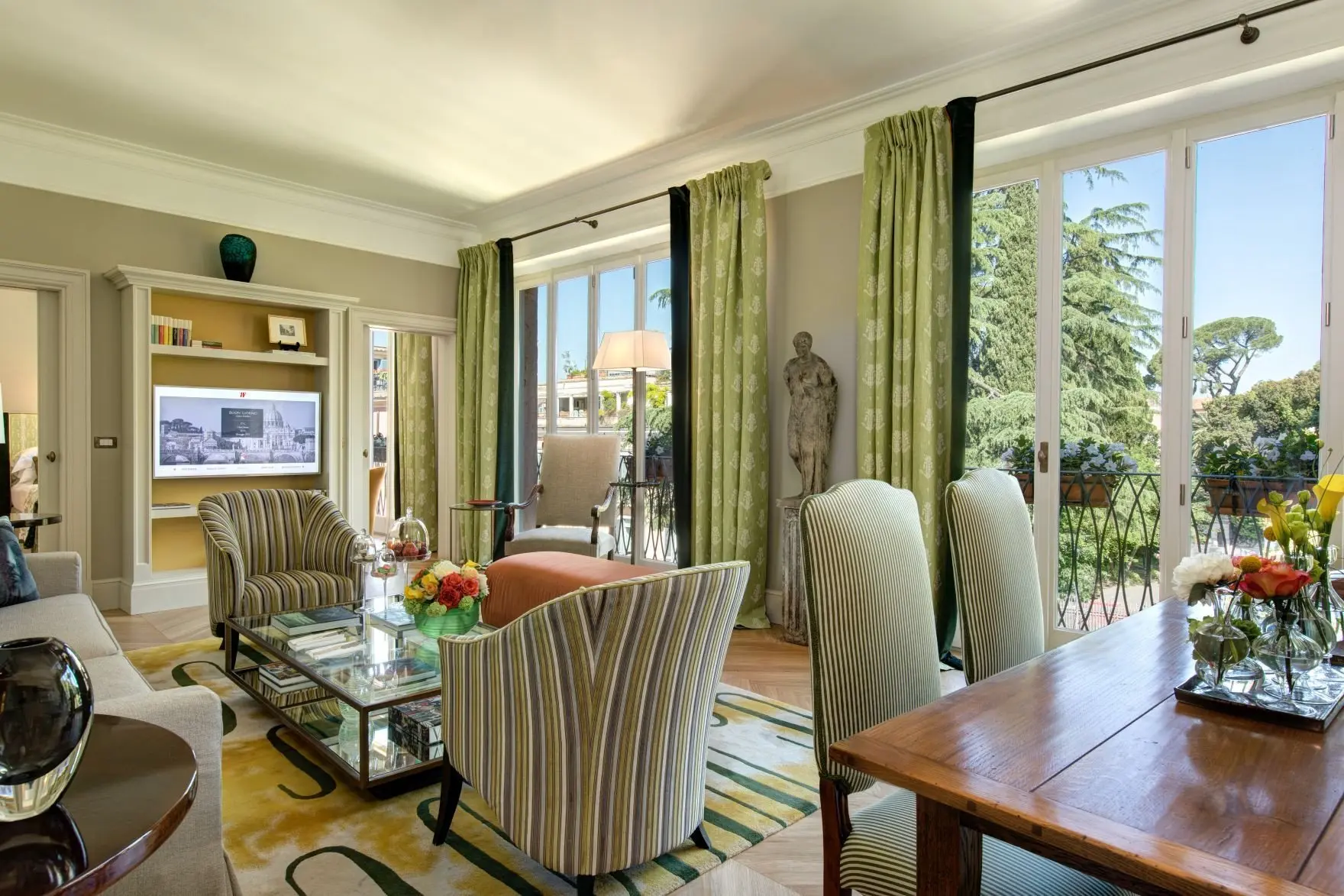 15 RFH Hotel de Russie - Valadier Suite 8666 JG May 18