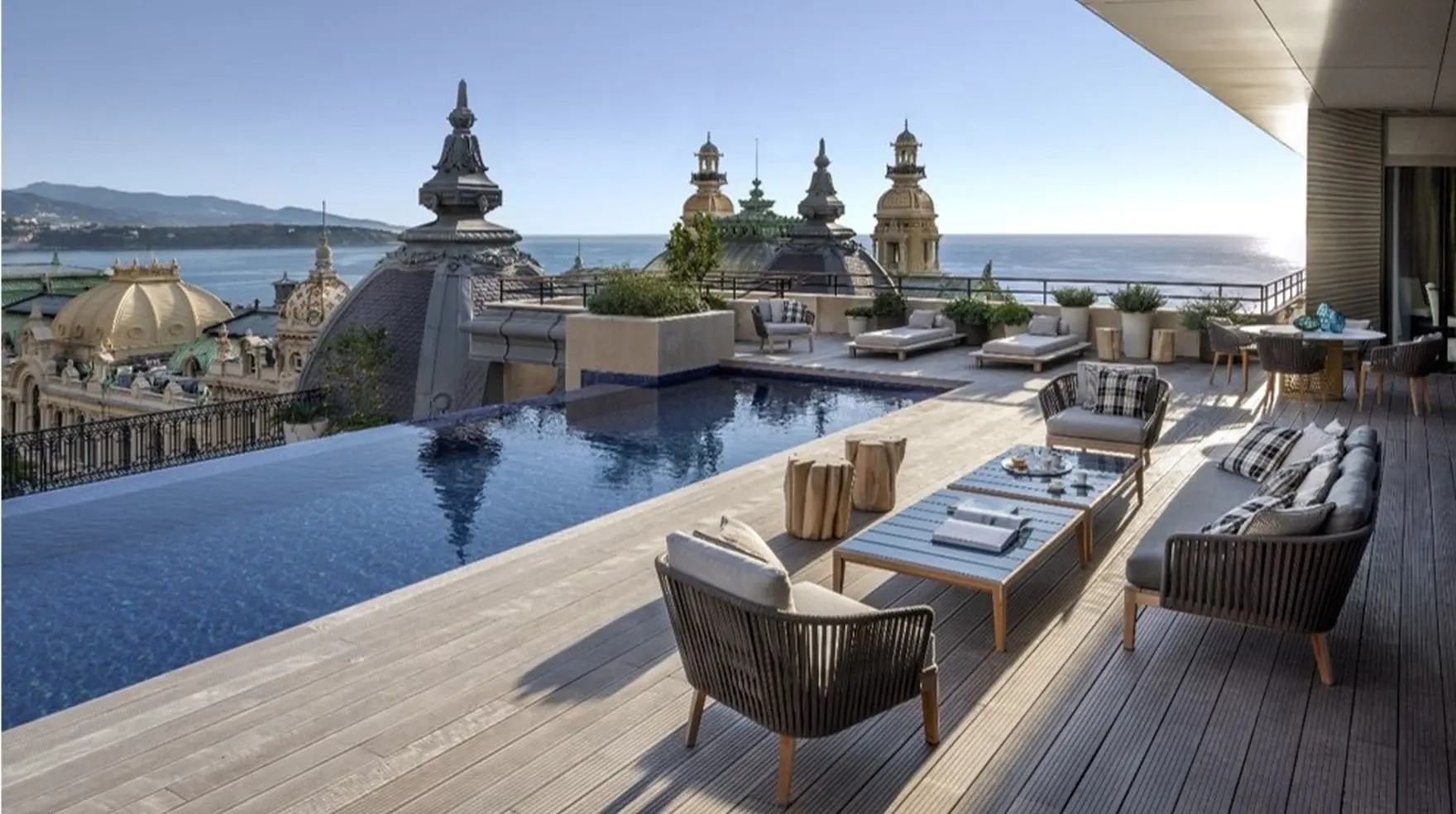 04. Diamond Suite Prince Rainier III