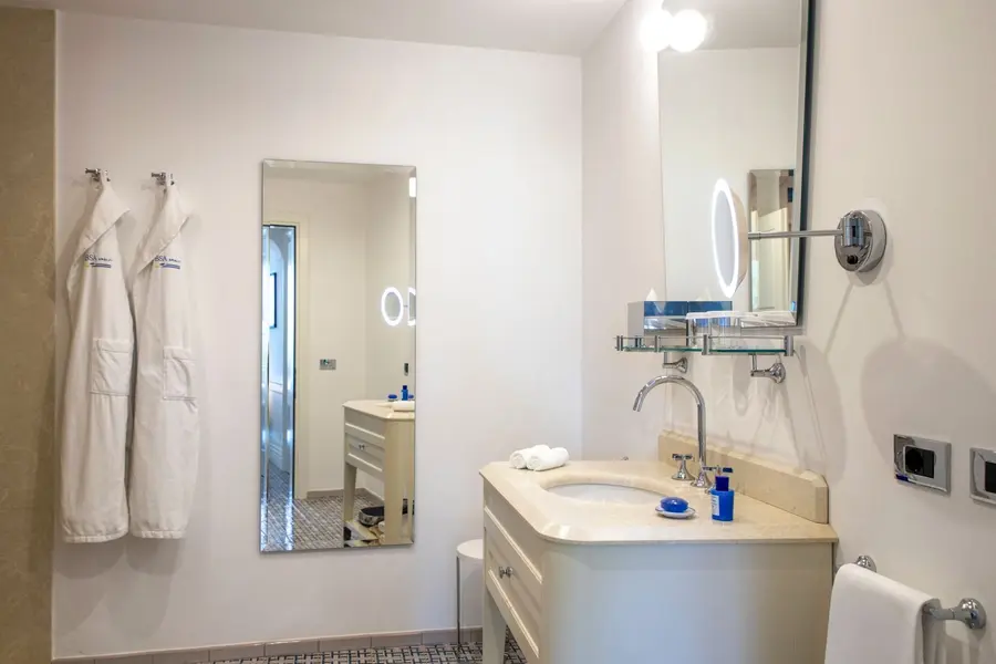 Classic Room Bathtroom