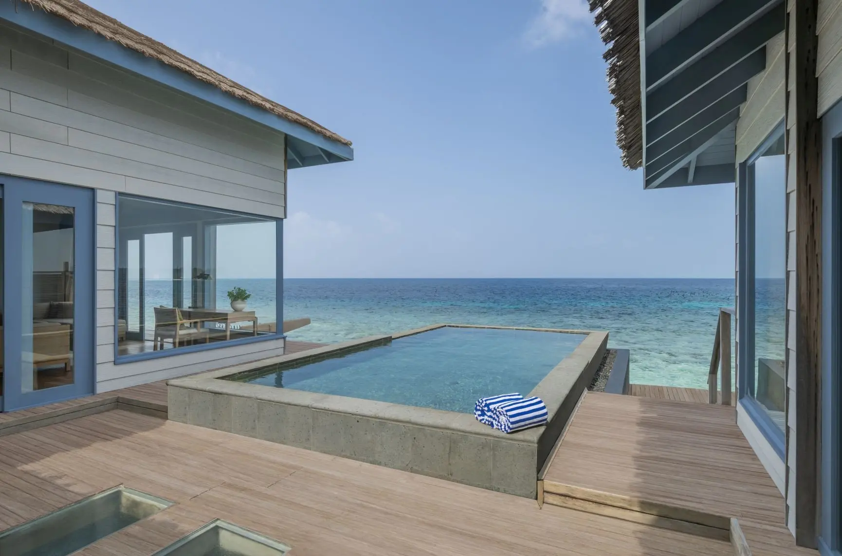 AK_MLEHP_Overwater_Villa_Pool