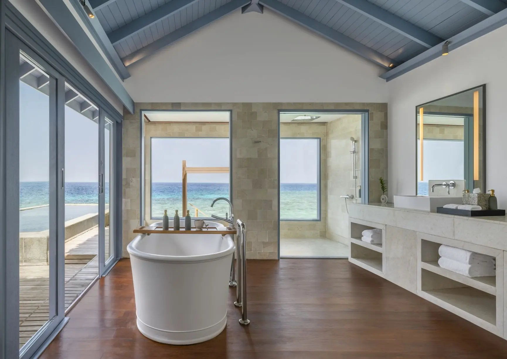 AK_MLEHP_Overwater_Villa_Bathroom