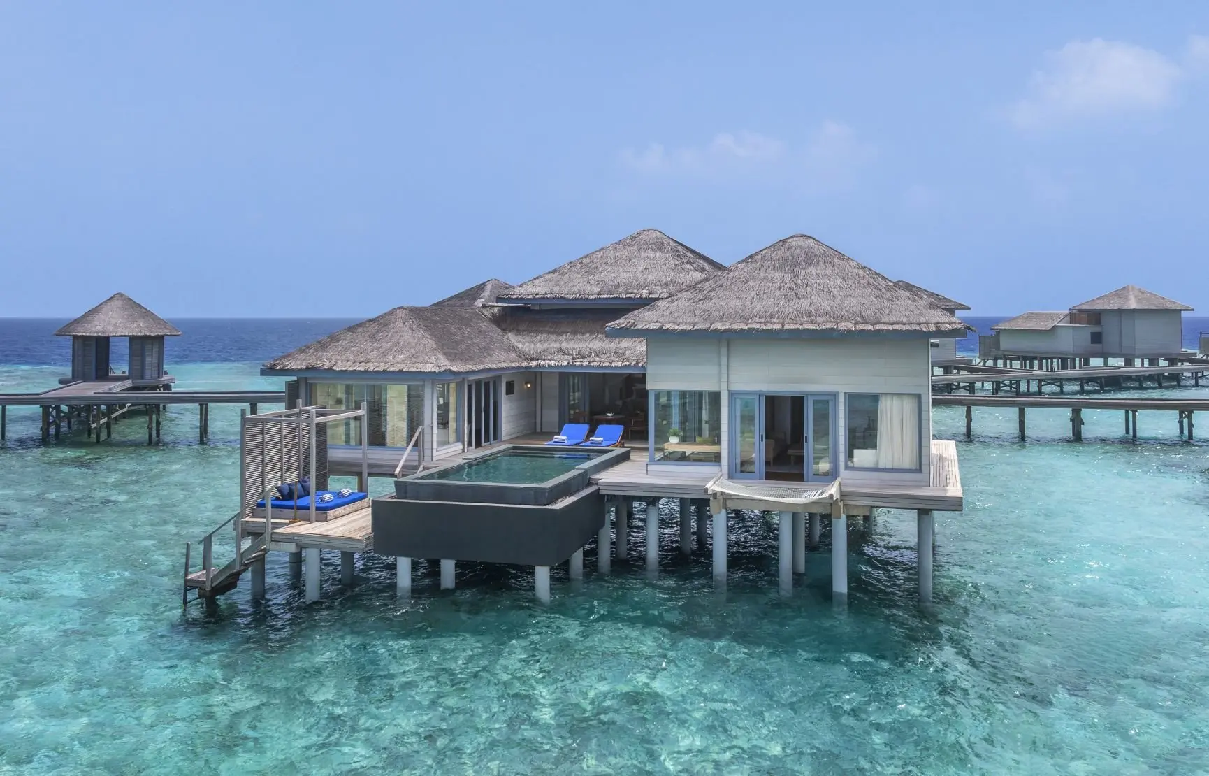 AK_MLEHP_Overwater_Villa_Exterior_02