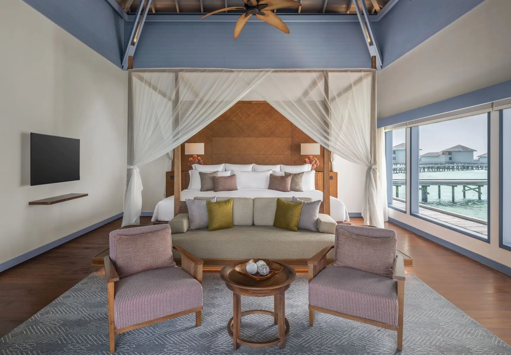 AK_MLEHP_Overwater_Villa_Bedroom_01