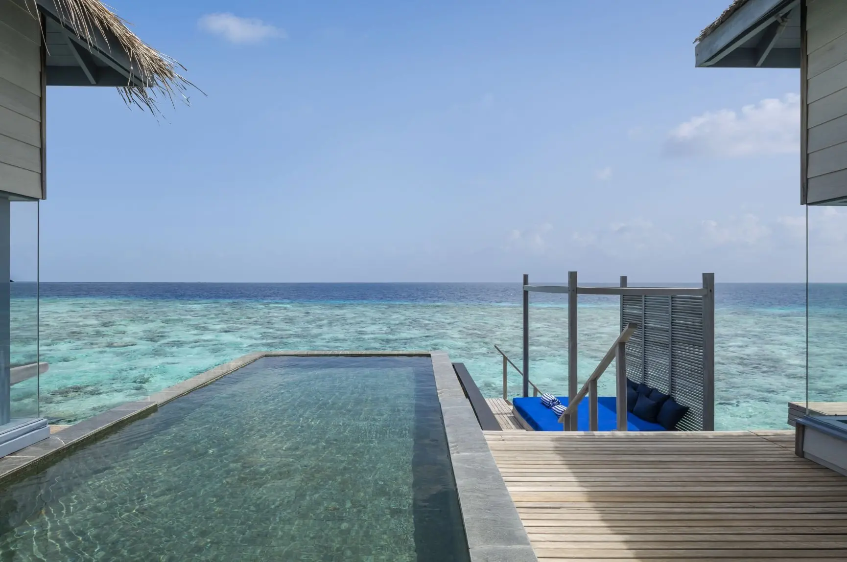 AK_MLEHP_Overwater_Two_Bedrooms_Pool_01