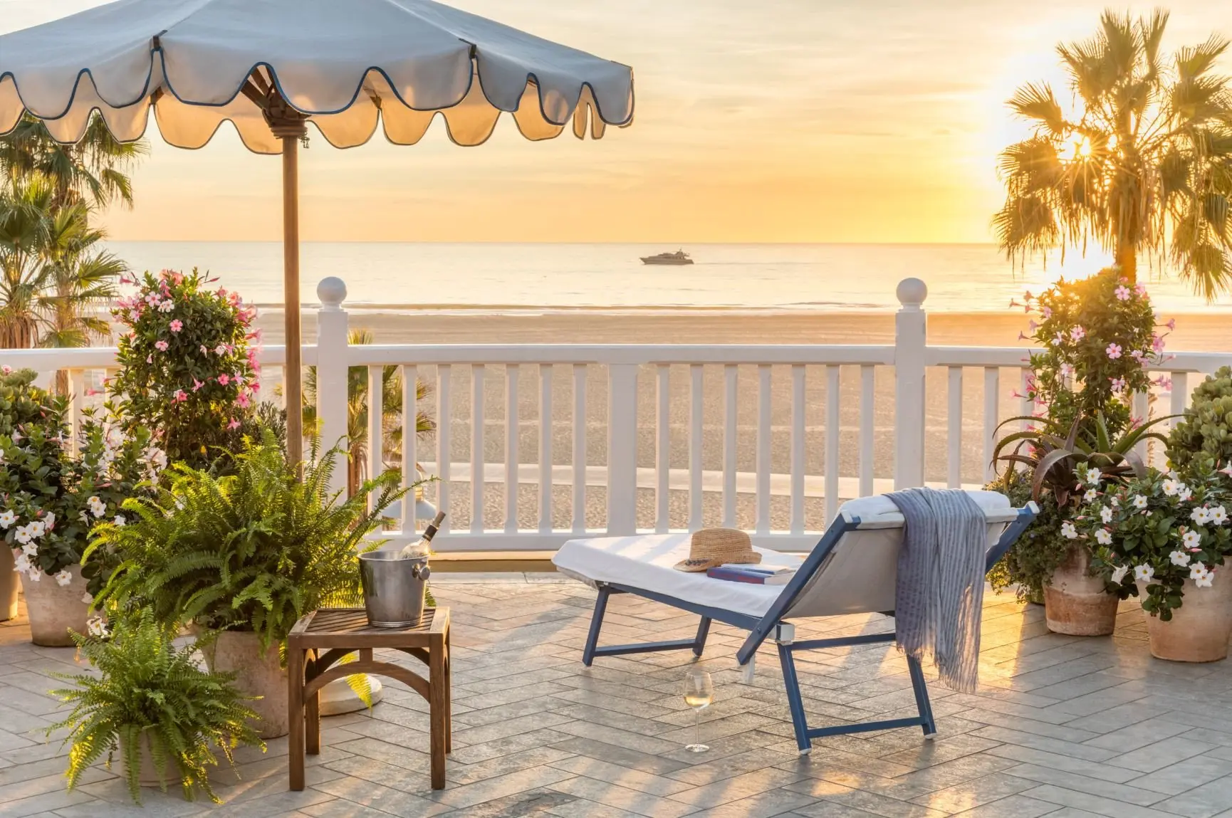 Shutters_Lounger-0285-0001_v2