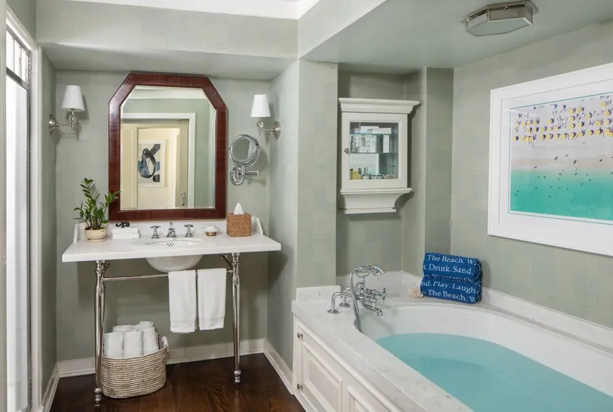 Santa Monica Suite Bathroom