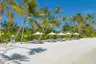 KagiMaldives_Beach_WithModel_1
