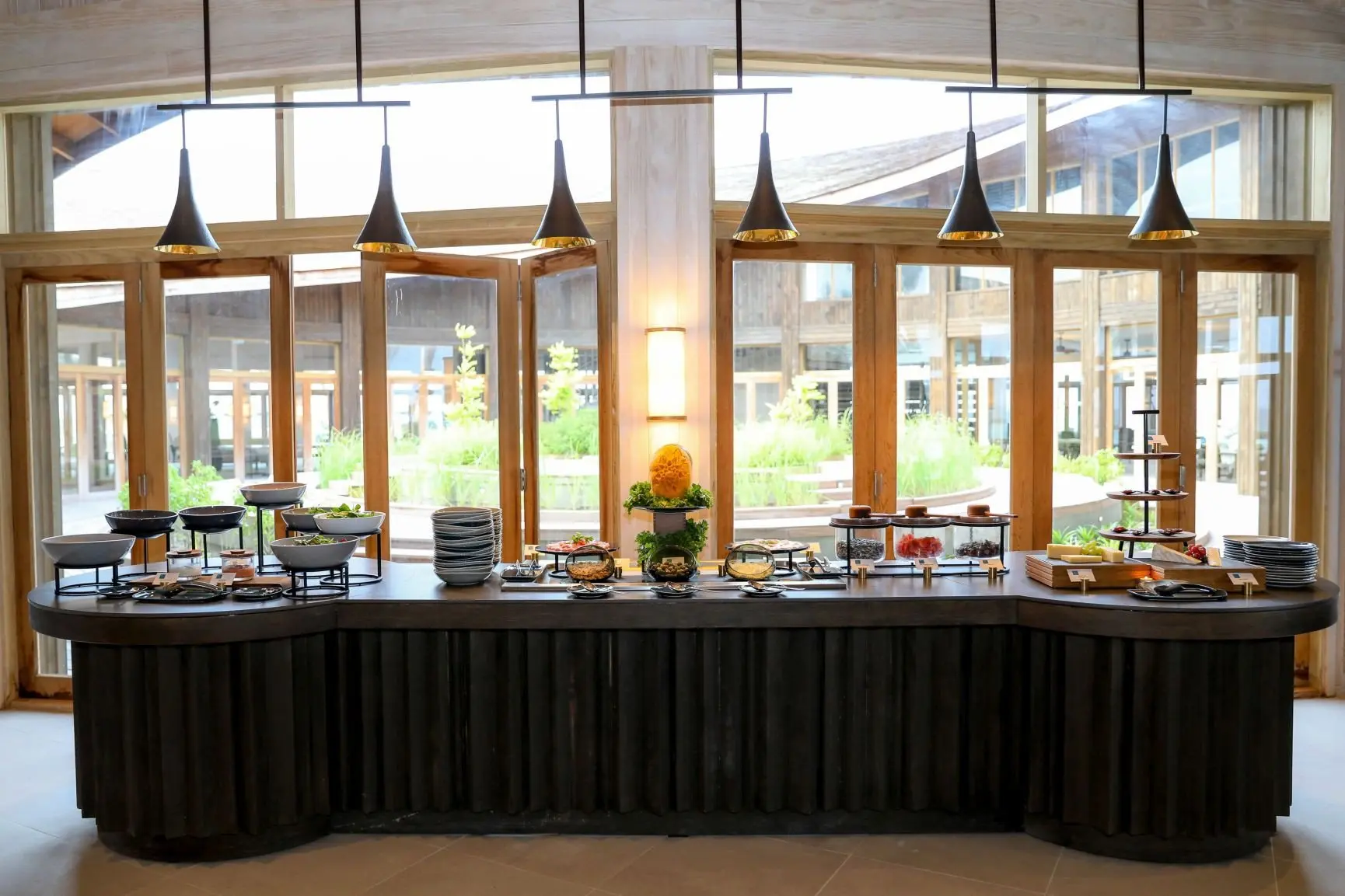 10. NooFaru_BuffetSetUp_2