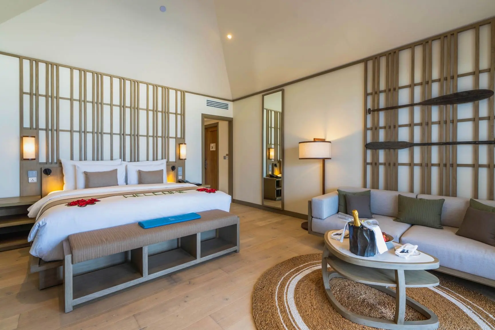 15. KagMaldives_BeachPoolVillaInterior_8