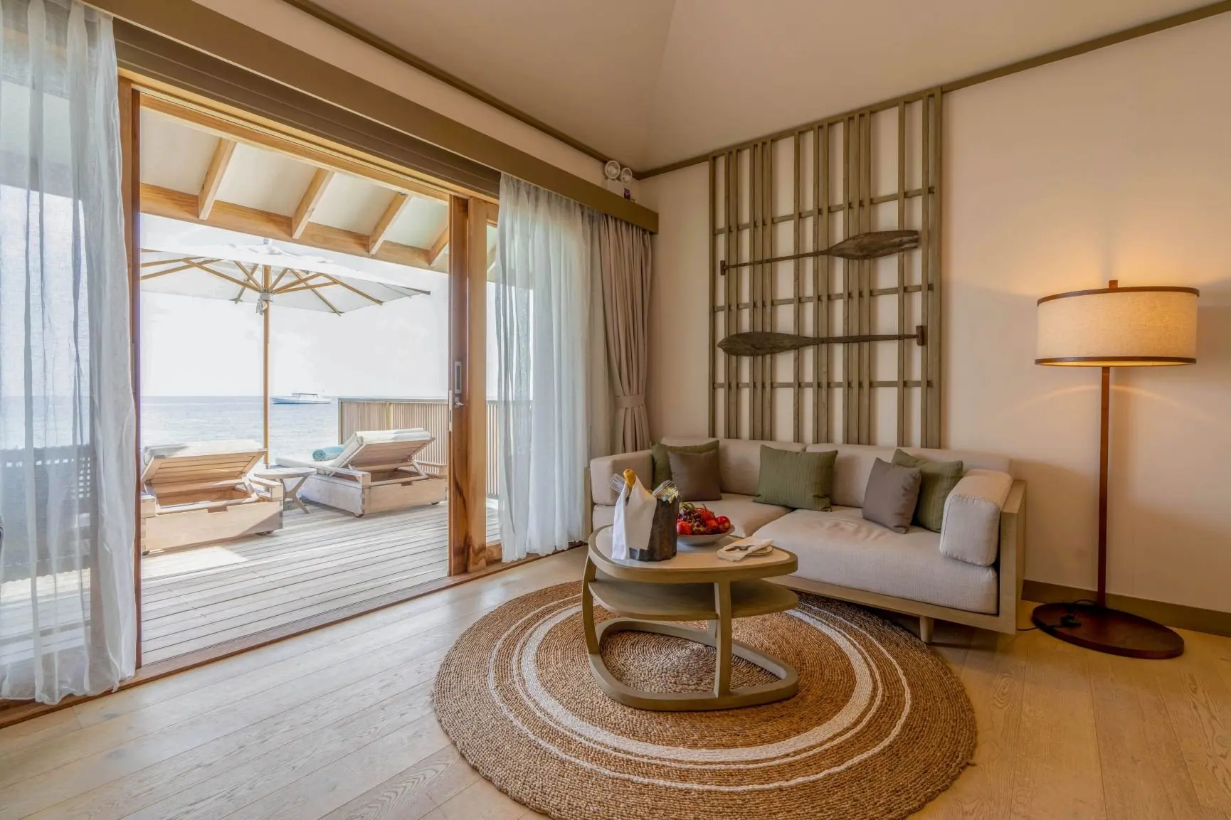 KagiMaldives_OceanPoolVillaBedroomInterior_2