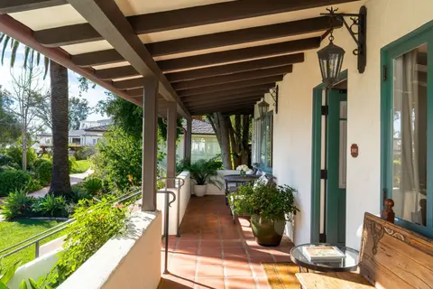Hummingbird Suite