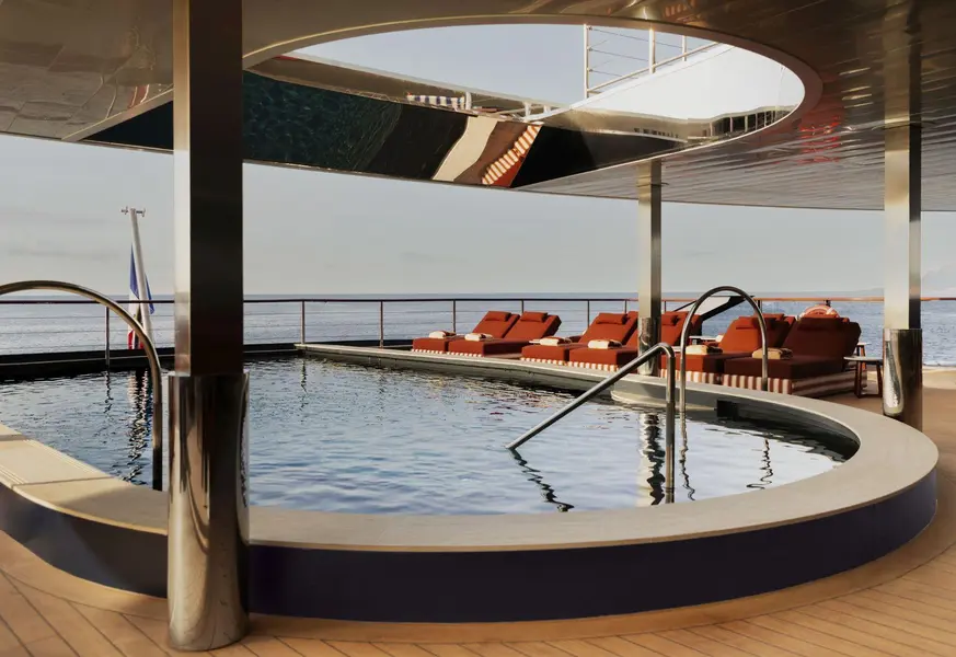 LA PISCINE_Photo_OrientExpress_LaPiscine_1
