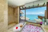 06-Ocean-Pool-Suite-Master-Bathroom-2_edit