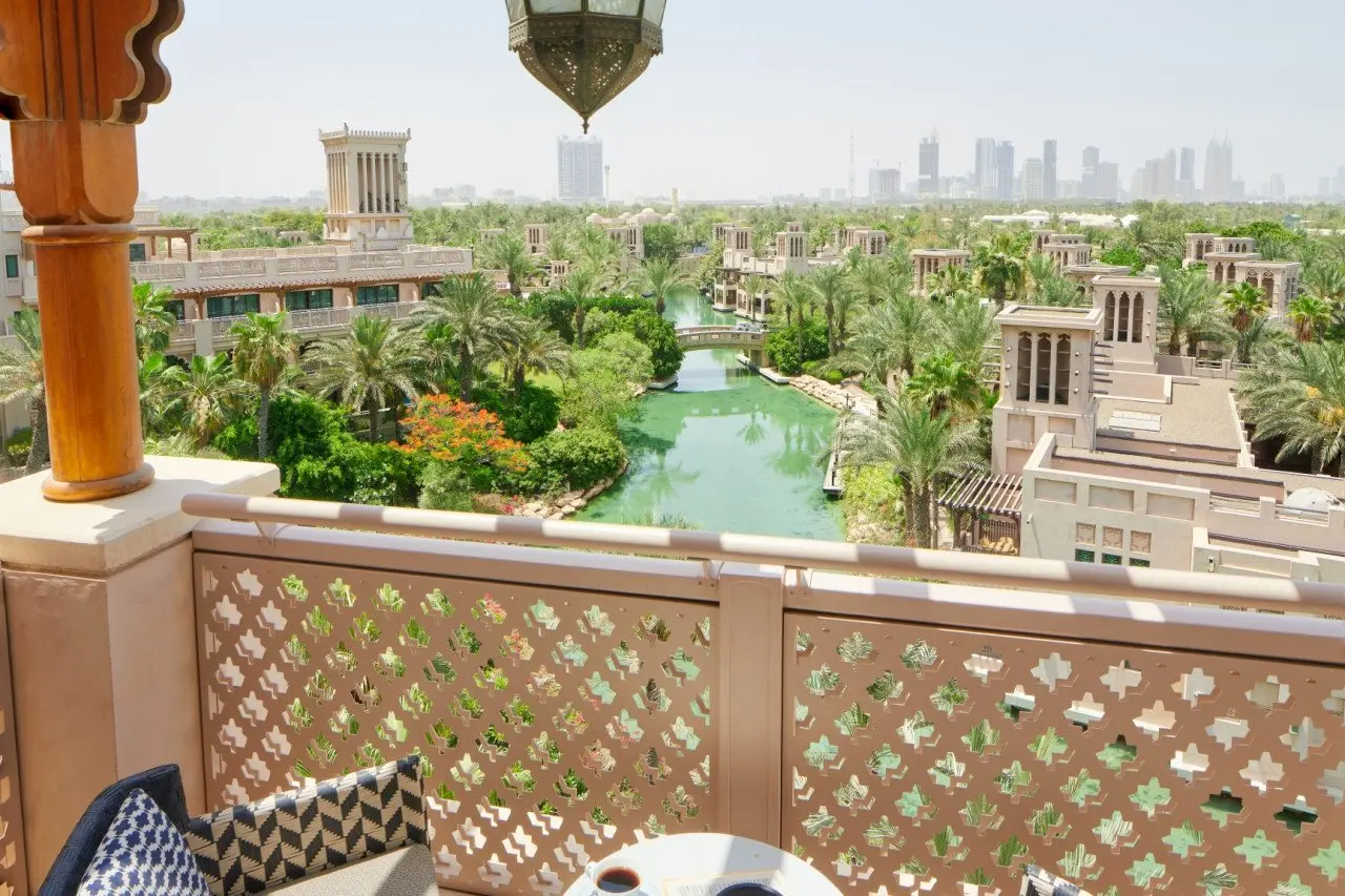 Jumeirah-Al-Qasr-Junior-Arabian-Suite-02_edit