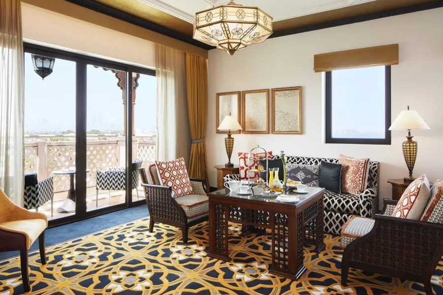 Jumeirah-Al-Qasr-Junior-Arabian-Suite-03_edit