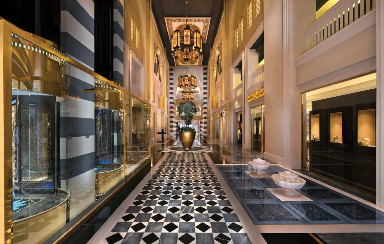 Jumeirah-Zabeel-Saray-The-Avenue-of-Indulgence11