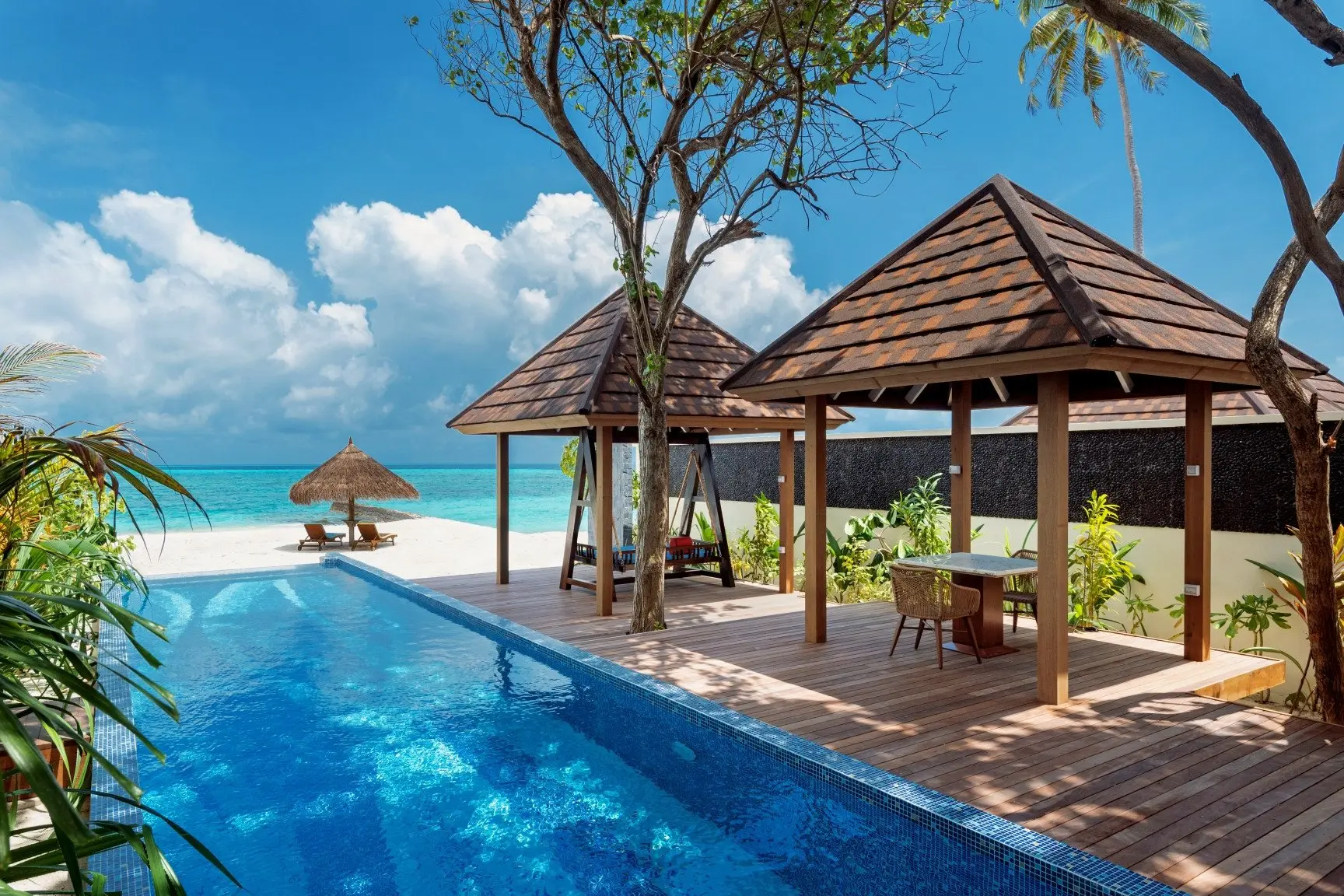 ATMOSPHERE-KANIFUSHI-MALDIVES-VILLAS-KANIFUSHI-GRAND-POOL-VILLA-01