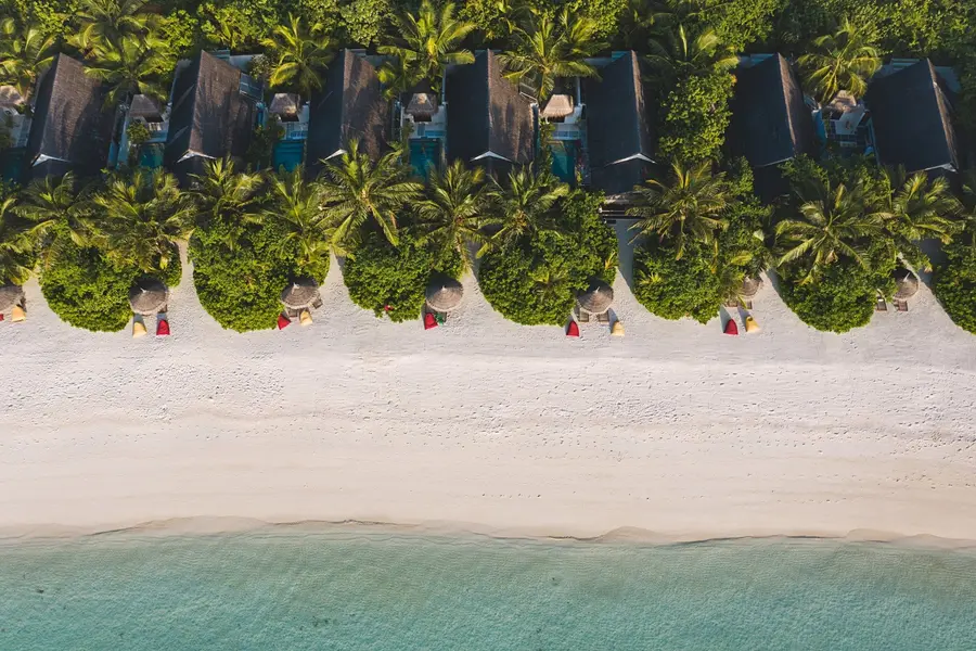 01_Earth-Villa-with-Pool-Aerial_edit