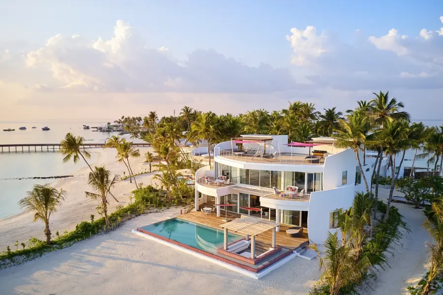 01_-Three-Bedroom-Beach-Retreat-Sunset-Exterior_edit