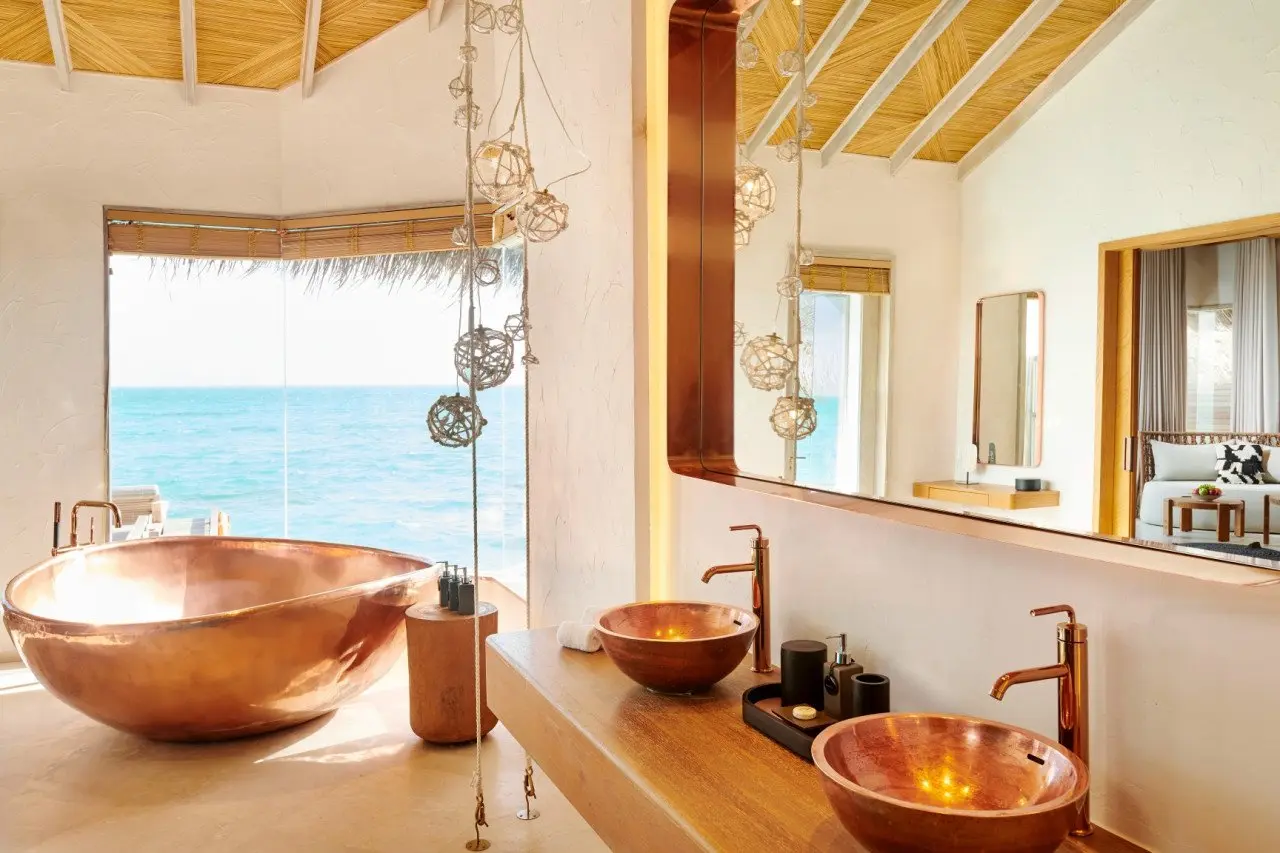 TWO-BEDROOM-WATER-SUNRISE-VILLA-BATHROOM_edit