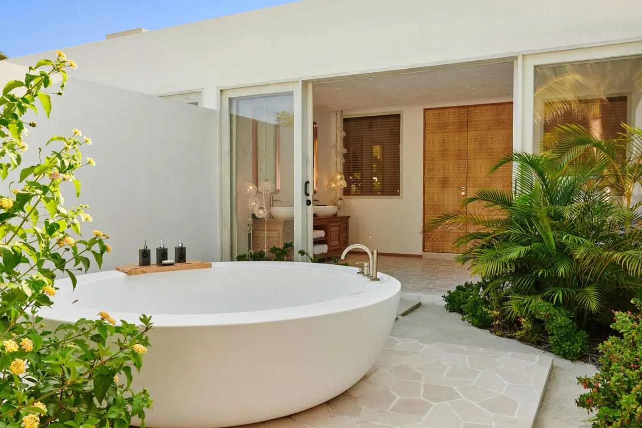 TWO-BEDROOM-BEACH-SUNSET-VILLA-BATHROOM_edit