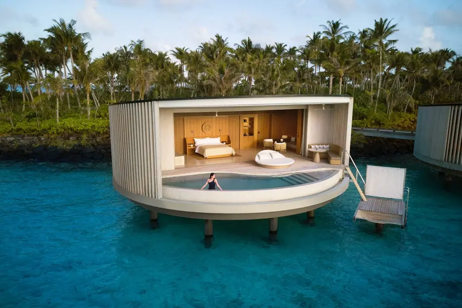 The-Ritz-Carlton-Maldives-Fari-Islands-Hybrid-Villa-overall_talent-2_edit