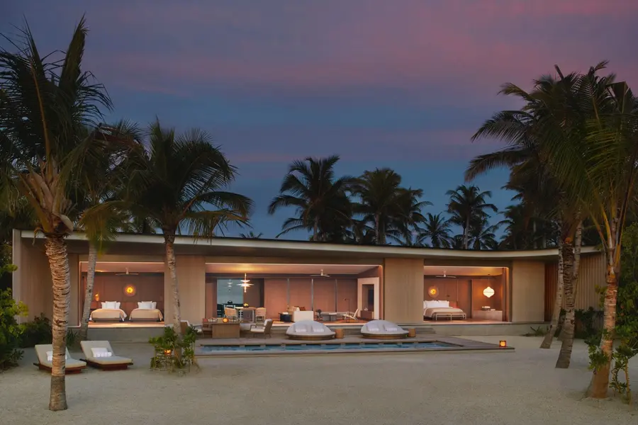 The-Ritz-Carlton-Maldives-Fari-Islands-Two-Bedroom-Beach-Villa-looking-in_edit