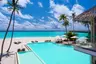 Baglioni_Resort-_Maldives_Main_Pool_Gusto