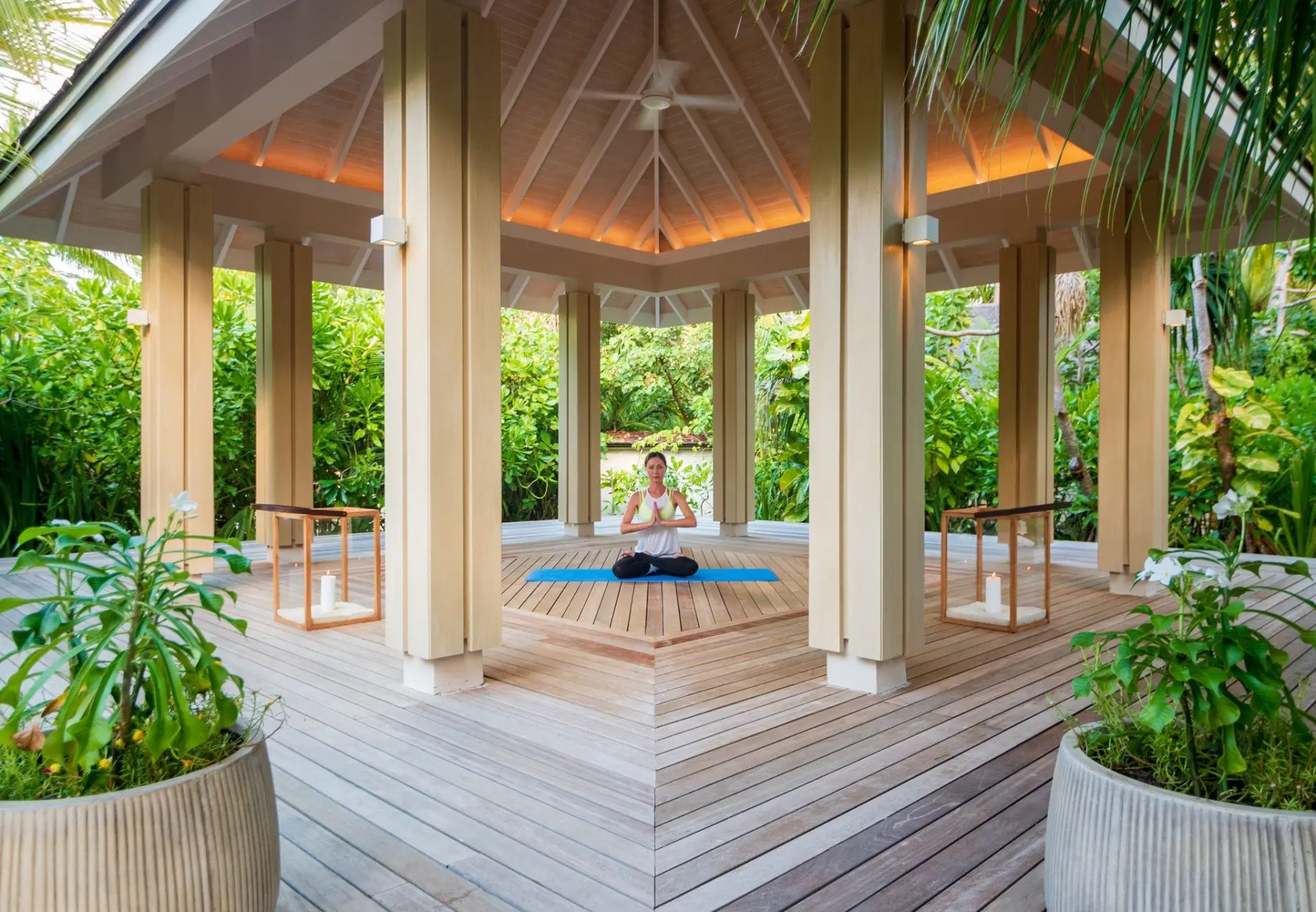 Baglioni_Resort_Maldives_Yoga_Pavilion_2