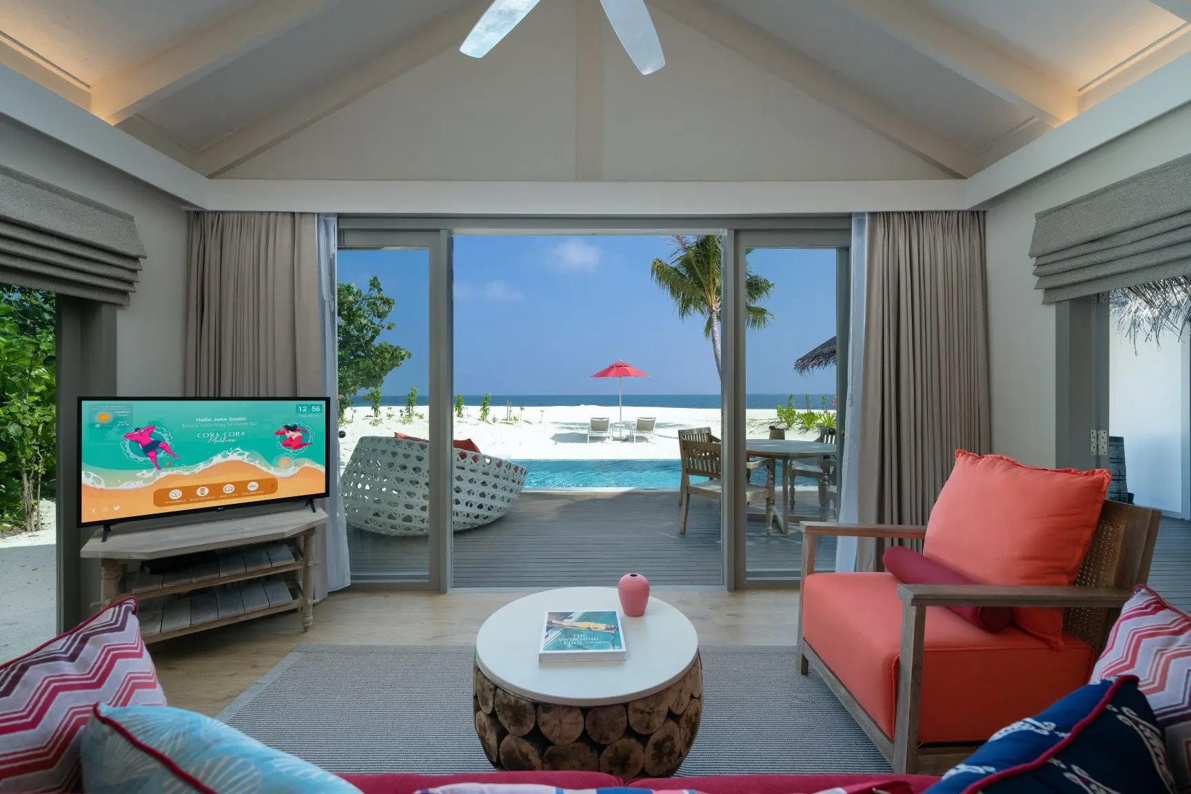 02_Beach-Pool-Suites-Separate-Living-Room-1_edit